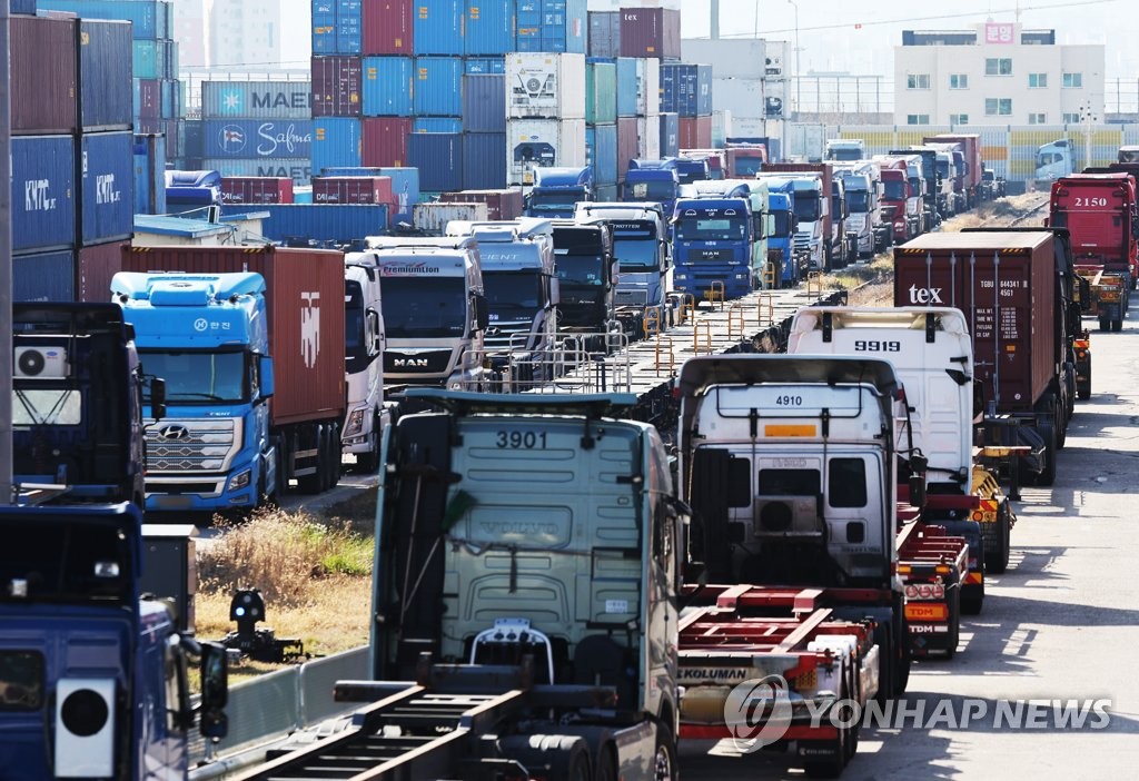 전국 259개 건설현장 셧다운 위기…항만 물류 90% 넘게 급감(종합)