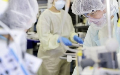 일본 "코로나 독감처럼 관리"…치료비 일부 환자 부담 검토