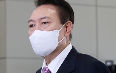 [속보] 윤 대통령, MBC 전용기 배제에 "해외순방 중요한 국익 걸려"