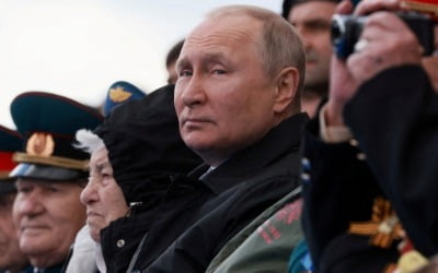 푸틴, 전쟁터에 70만명 더 보내나…"실행하면 몰락할 수도"