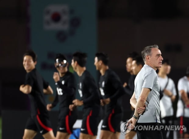 [월드컵] 선수·감독으로 꿈의 무대 밟은 10명…모두 우승은 데샹이 유일