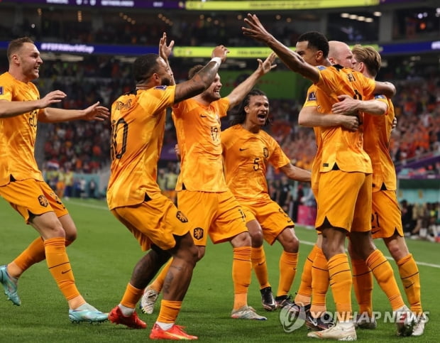[월드컵] '학포·클라선 골맛' 네덜란드, 세네갈 2-0 제압