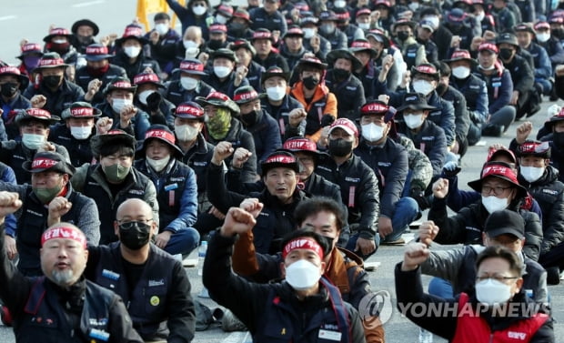 화물연대 총파업…전국 물류거점 곳곳서 운송차질 가시화