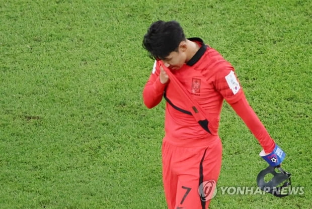 [월드컵] '마스크 투혼' 손흥민 "남은 2경기, 모든 걸 쏟겠다"