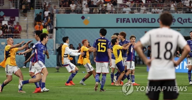 [월드컵] 메시의 아르헨, 16강 불씨 살릴까…사우디는 폴란드 꺾으면 16강