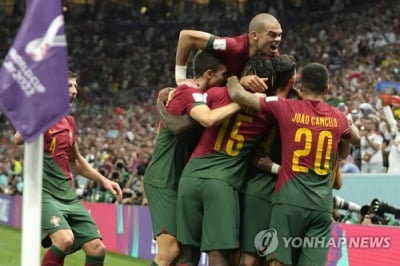 [월드컵] '페르난드스 멀티골' 포르투갈, 우루과이 2-0 잡고 16강 확정
