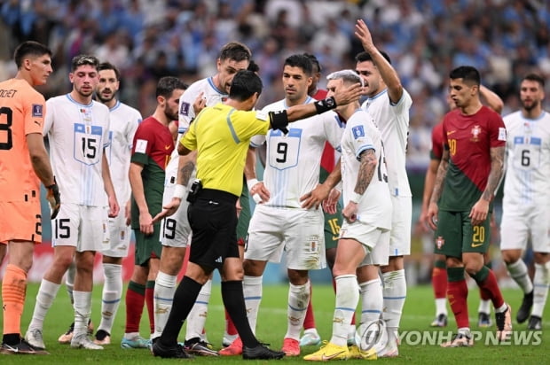 [월드컵] 한국 3차전 상대 포르투갈, 1·2차전 연속 페널티킥 판정 논란