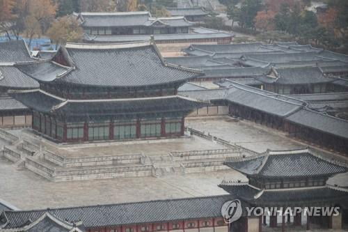 The first snow this winter fell in Seoul and Incheon in cold weather