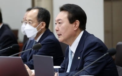 尹·바이든, 내년3월 '민주정상회의' 공동주최…"가치외교 확대"