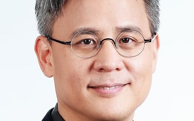 아모레퍼시픽, 수장 교체…신임 사장에 김승환 지주사 대표  