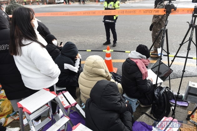 [포토] 추위도 막지 못한 아미의 사랑