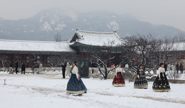 [포토] 눈 쌓인 경복궁