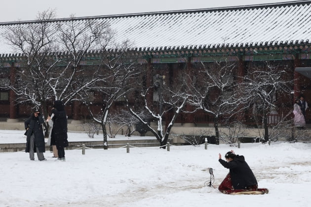 [포토] 눈 쌓인 경복궁