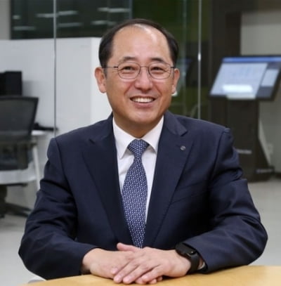 신한은행, 한용구 은행장 공식 취임…'고객중심·디지털 혁신'