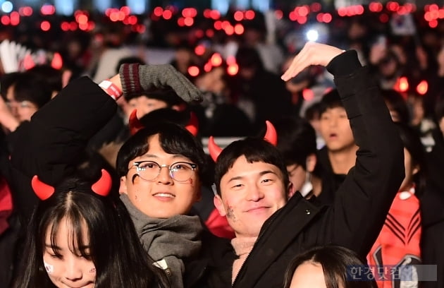 죄송해하지 마세요… '당신들 덕분에 행복했습니다' [스토리컷]