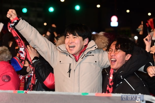 죄송해하지 마세요… '당신들 덕분에 행복했습니다' [스토리컷]