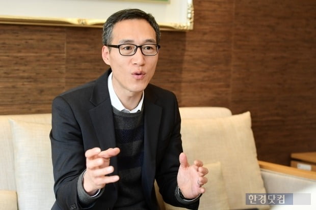 Woo Byung-tak, chefe da equipe imobiliária do WM Consulting Center do Shinhan Bank, está dando uma entrevista.  Foto = repórter Byun Seung-hyun.
