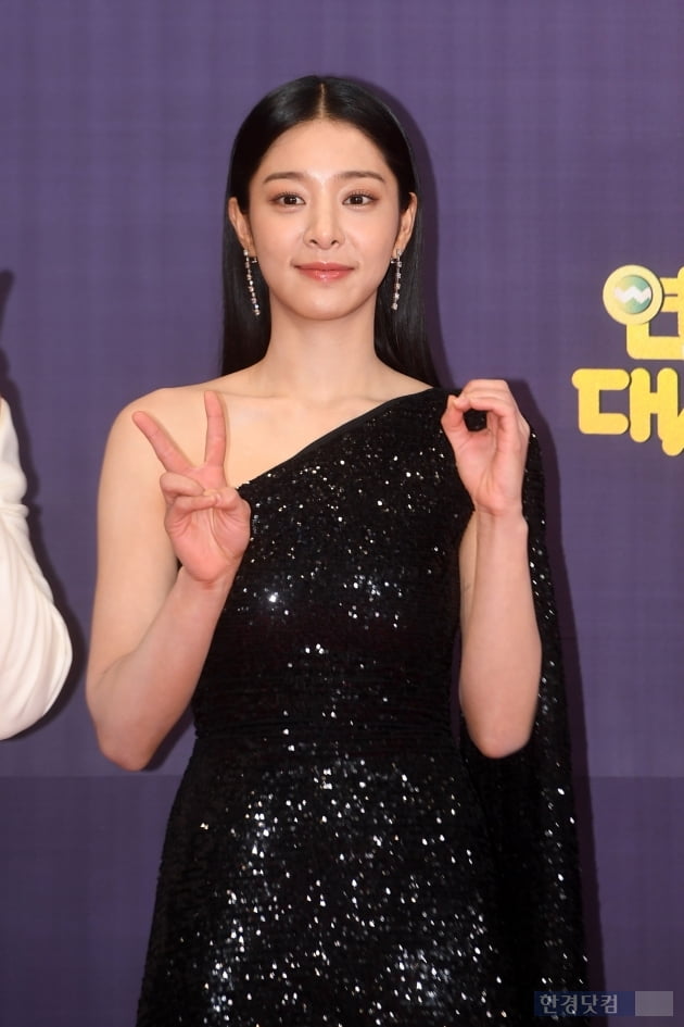 [포토] 설인아, '연예대상 20주년 축하합니다' (KBS 연예대상)