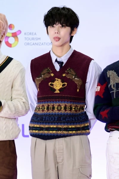 [포토] TXT 연준, '귀엽게 혀 빼꼼~' (2022 SBS 가요대전)