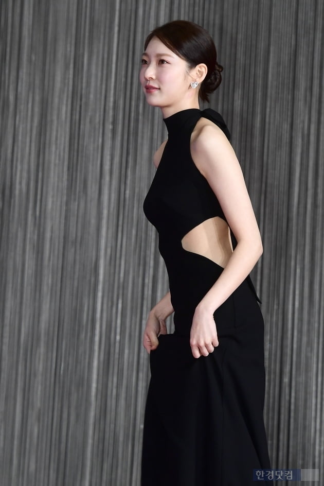 [포토] 공승연, '허리 드러낸 과감한 드레스~' (2022 SBS 연기대상)