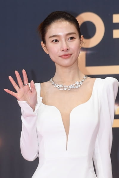 [포토] 김소은, '반짝반짝 물광 피부'(2022 KBS 연기대상)