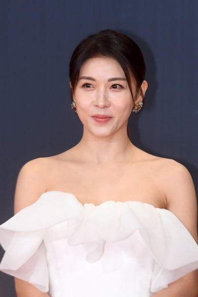 [포토] 하지원, '과거에서 온 듯 변치않는 미모'(2022 KBS 연기대상)