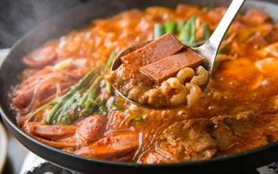 '부대찌개 밀키트' 즐겨 먹었는데…"국물 남기세요" 경고