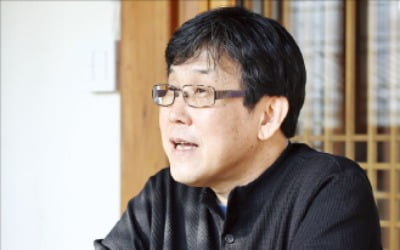 김장환 SF 작가 "10년 전 낸 소설이 드라마로…생각도 못했어요"