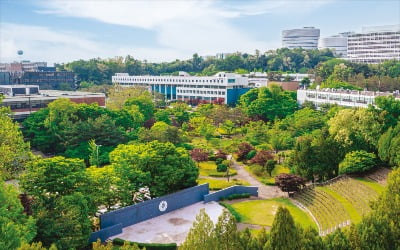 아주대학교, AI모빌리티공학·지능형 반도체공학과 신설…의학·약학·국방디지털융합학과는 면접 평가