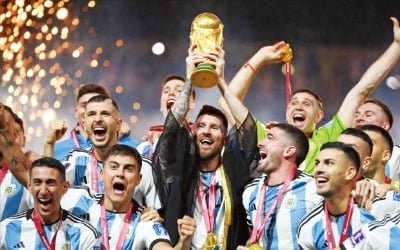 [포토] 메시의 황홀한 '라스트댄스'…아르헨, 월드컵 우승