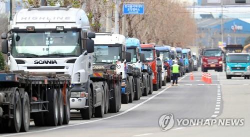 화물연대 총파업 2주째…흔들리는 대오에 물류 흐름 회복세