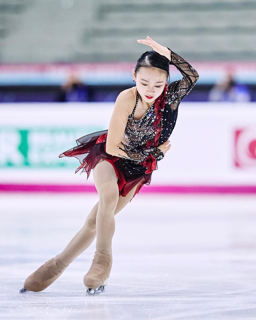 피겨 샛별 신지아, 주니어GP 파이널 은메달…김연아 이후 17년만(종합)