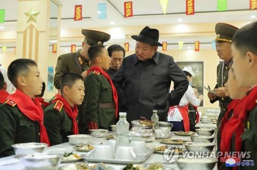 북한 "썩어빠진 부르주아 사상 압도해야"…청소년 사상무장 강조