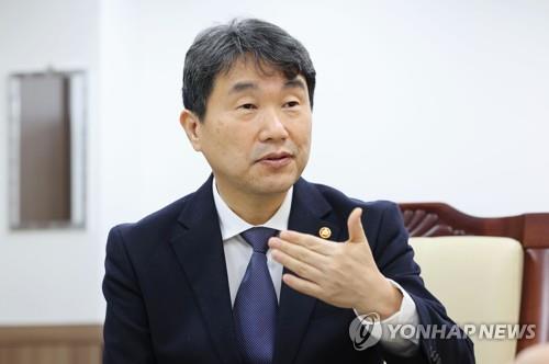 이주호 "기초학력은 인권…획일적 평등 이념에 제 기능 못해"