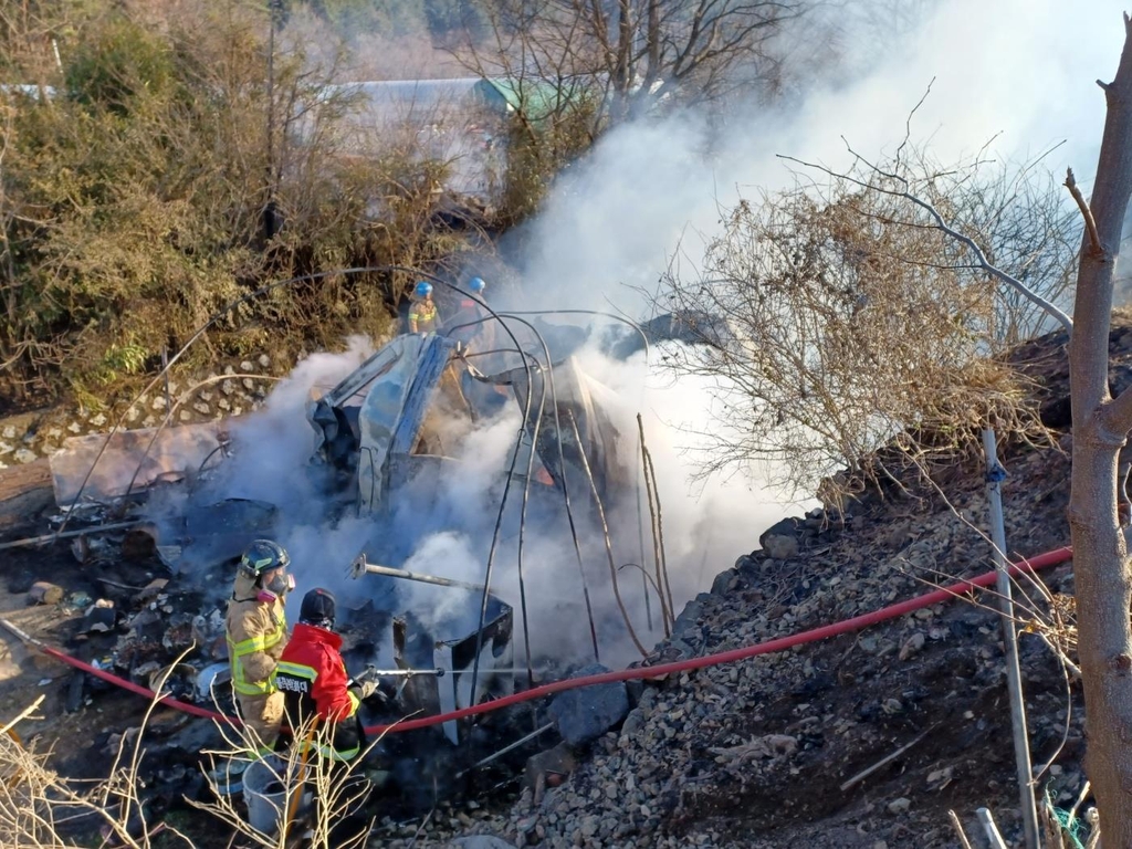 부산 기장군 주거용 비닐하우스서 화재…1명 부상