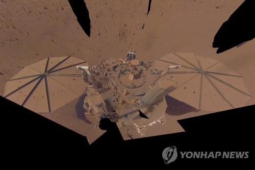 美 화성탐사선 '인사이트' 가동 중단…4년 만에 임무 종료