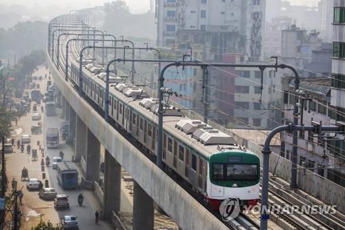'최악 교통 체증' 방글라데시 다카서 첫 도시철도 개통