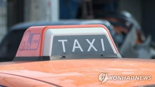 "왜 길을 돌아가" 택시기사에 욕설·폭행한 50대 승객