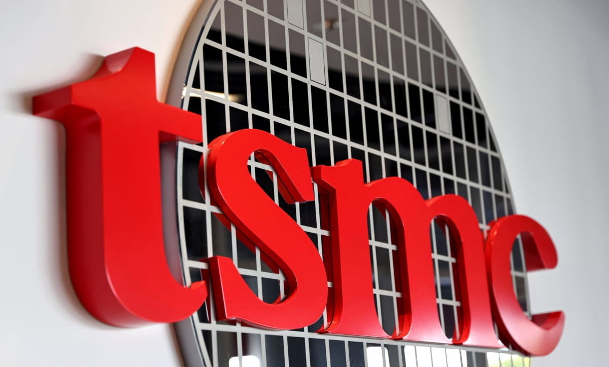 TSMC 美애리조나 공장, 7일 '장비 반입식 행사' 개최…바이든 대통령, 애플의 쿡 등 참석