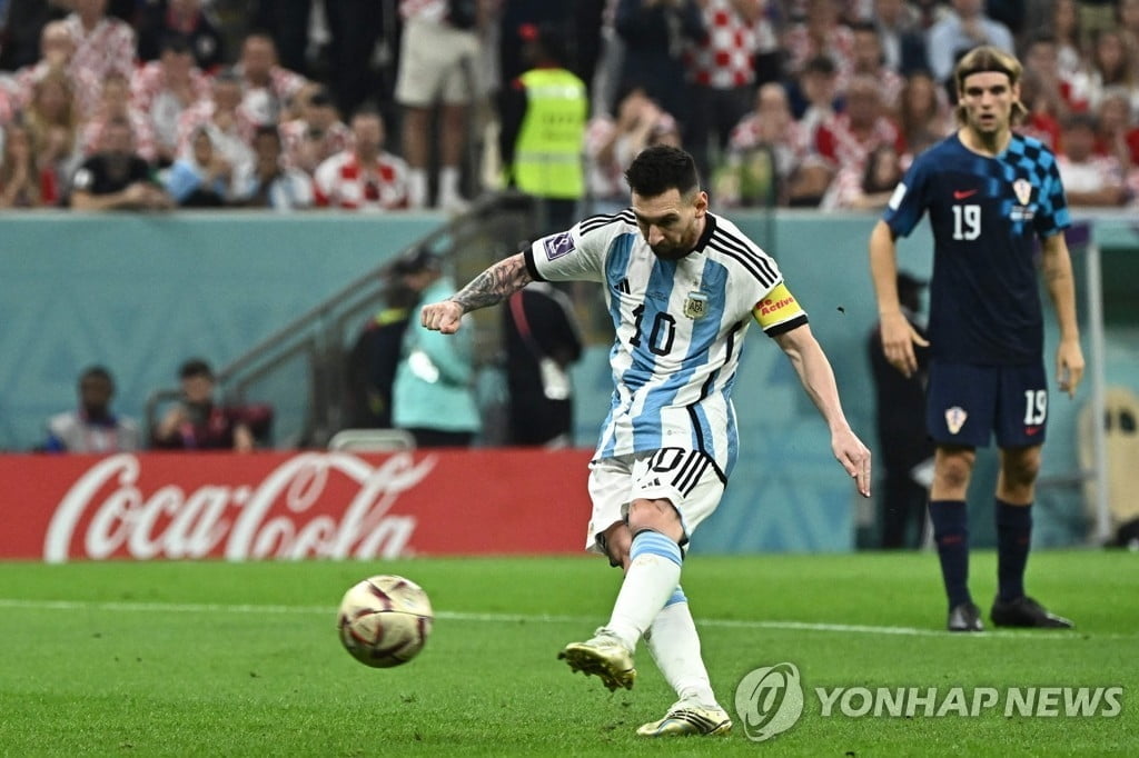 '메시 1골 1도움' 아르헨티나 결승 진출…프랑스-모로코 내일