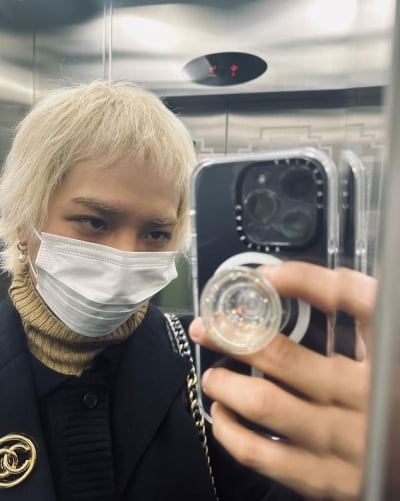 송민호, 가만히 있어도 화보,,,남다른 분위기