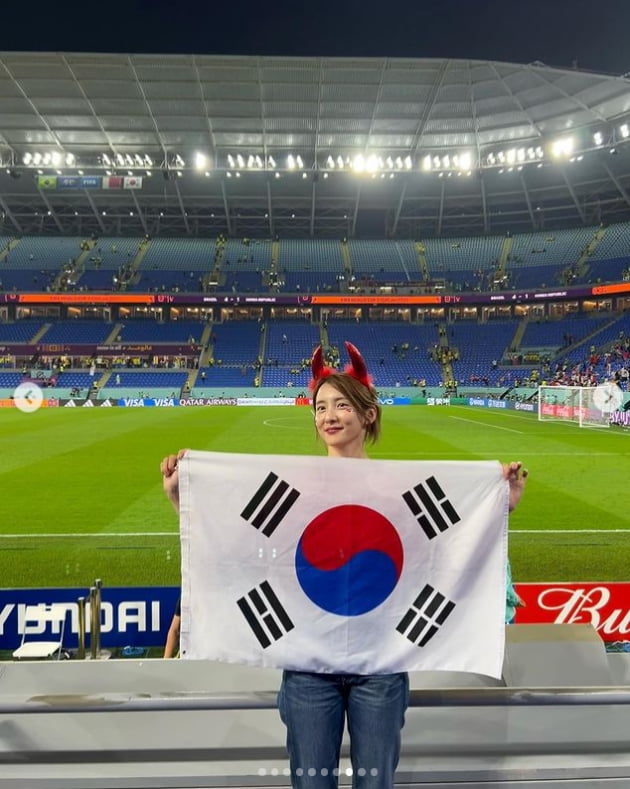 '재벌집 막내아들' 박지현, 카타르에서 행복했던 월드컵 직관...대한민국 최고