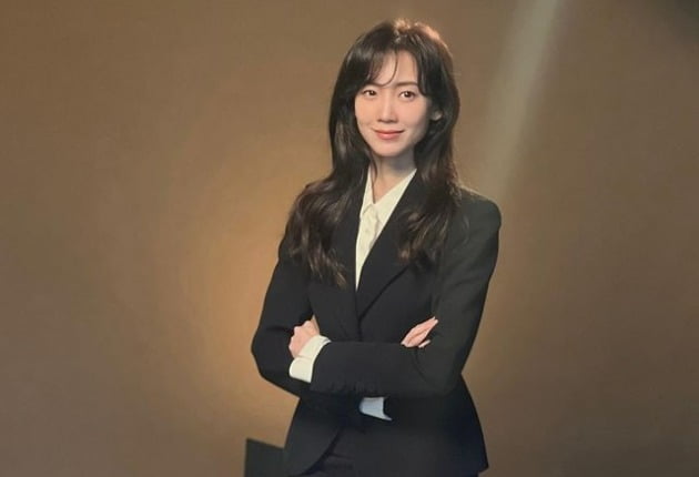 신현빈, 저승사자의 미소…'재벌집 막내아들' 서민영의 다크 포스