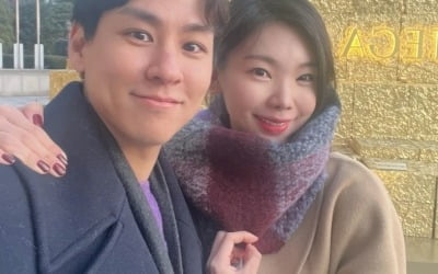 '재혼' 윤남기, ♥이다은과 압구정 백화점 명품관 앞에서 '달달'…"럽스타" 자랑하는 신혼