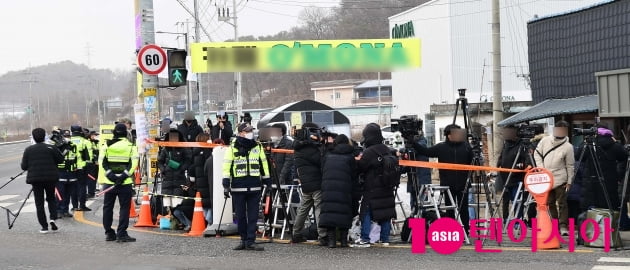 [TEN 포토] 방탄소년단 진, 입소 뜨거운 취재 열기