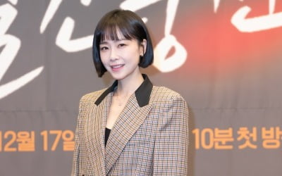 '빨간풍선' 홍수현 "칼단발·앞머리는 처음, 파격 변신 만족한다"