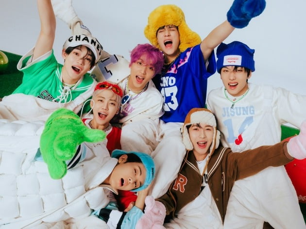 NCT DREAM 윈터송 'Candy', 음원 차트 1위 행진…글로벌 관심 UP