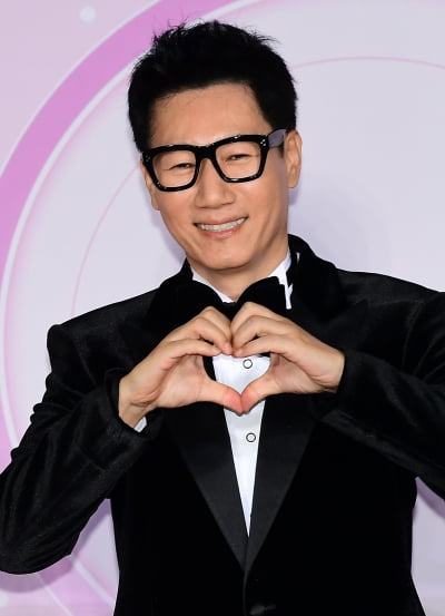 [TEN 포토] 지석진 'SBS 연예대상 대상을 바라보며'