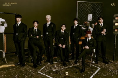 SF9, 수트핏 美쳤다…새 앨범 ‘THE PIECE OF9’ 재킷 포스터 최초 공개