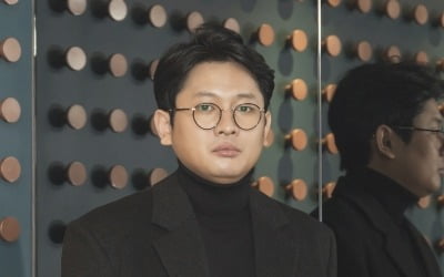 '젠틀맨' 감독, 주지훈도 칭찬한 '천재견' 윙 극찬 "할리우드 배우 역량 가졌다"[인터뷰②]